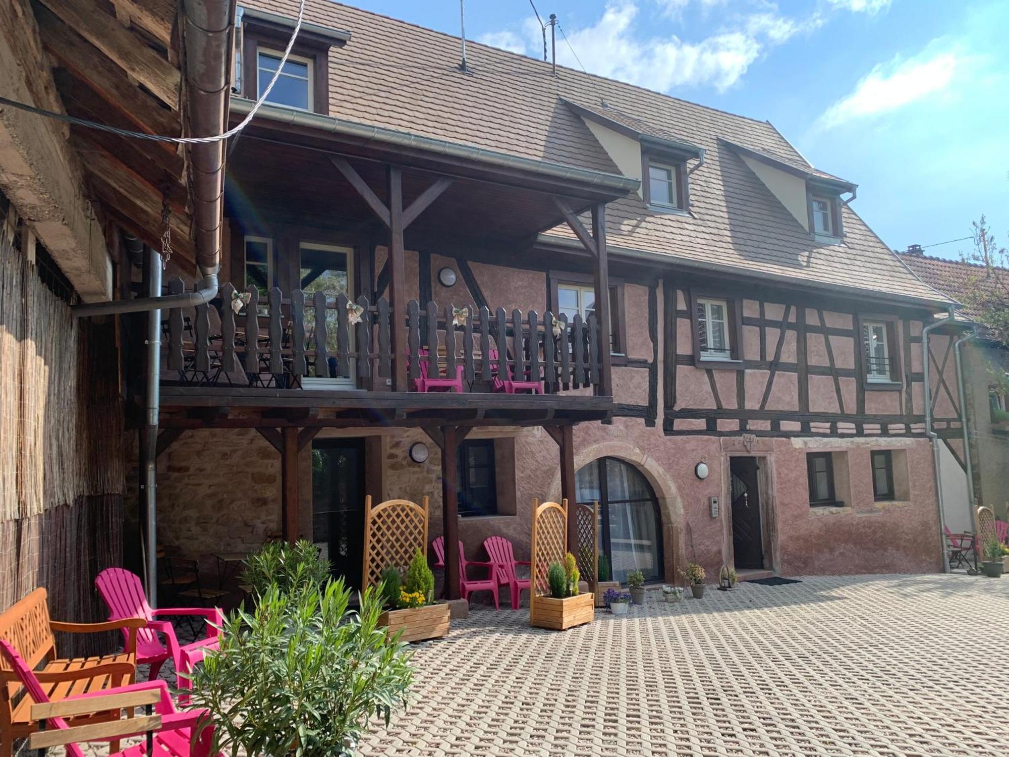 Le Clocher " Sous Les Combles" Parking Gratuit Beblenheim Kültér fotó